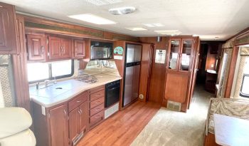 
										2004 Fleetwood Southwind full									