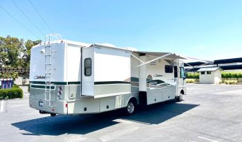 
										2004 Fleetwood Southwind full									