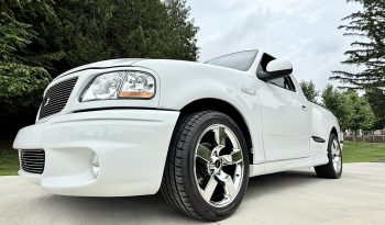 
										2000 Ford F-150 SVT Lightning full									