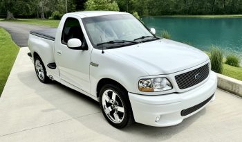 
										2000 Ford F-150 SVT Lightning full									