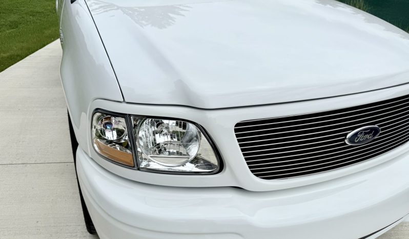 
								2000 Ford F-150 SVT Lightning full									