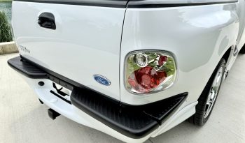 
										2000 Ford F-150 SVT Lightning full									
