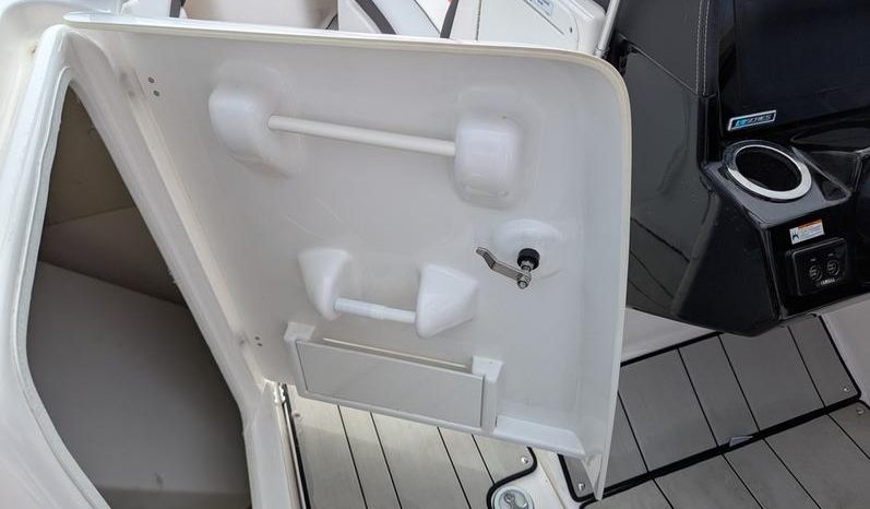 
								2020 Yamaha Marine 242X full									