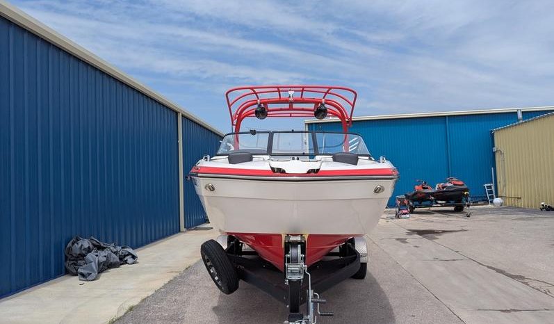 
								2020 Yamaha Marine 242X full									