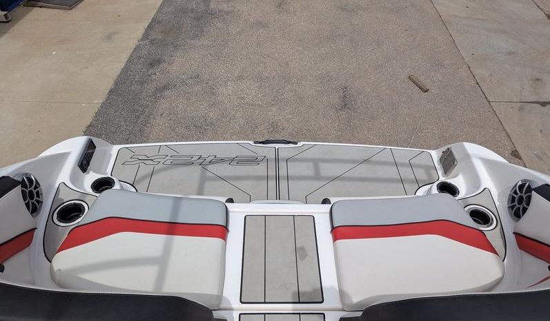 
								2020 Yamaha Marine 242X full									