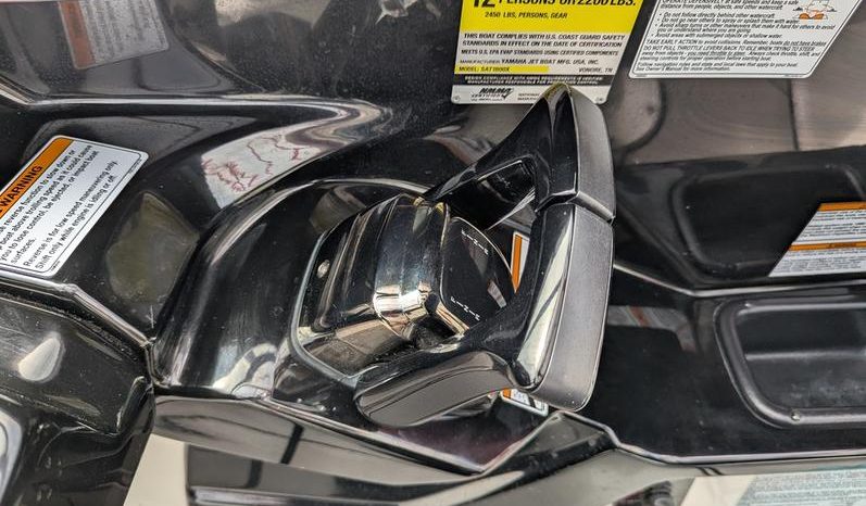 
								2020 Yamaha Marine 242X full									