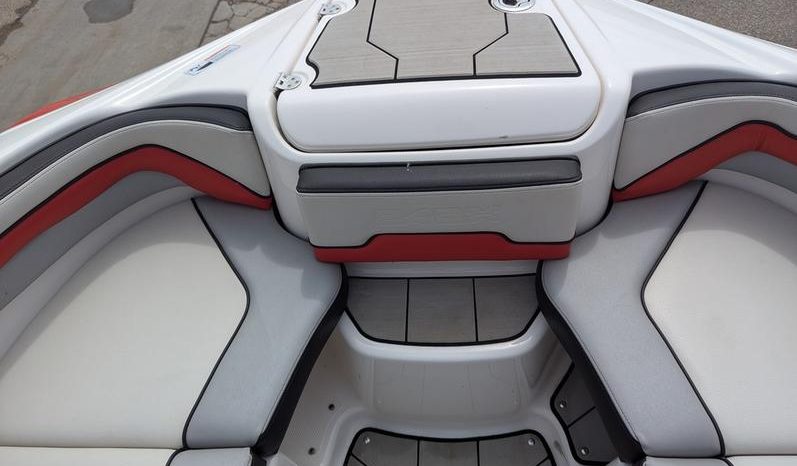 
								2020 Yamaha Marine 242X full									