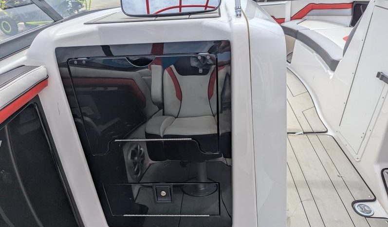 
								2020 Yamaha Marine 242X full									