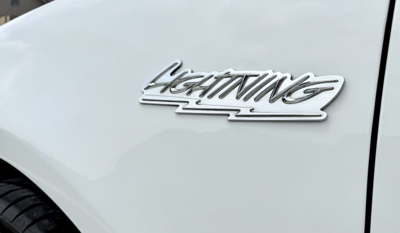 
								2000 Ford F-150 SVT Lightning full									