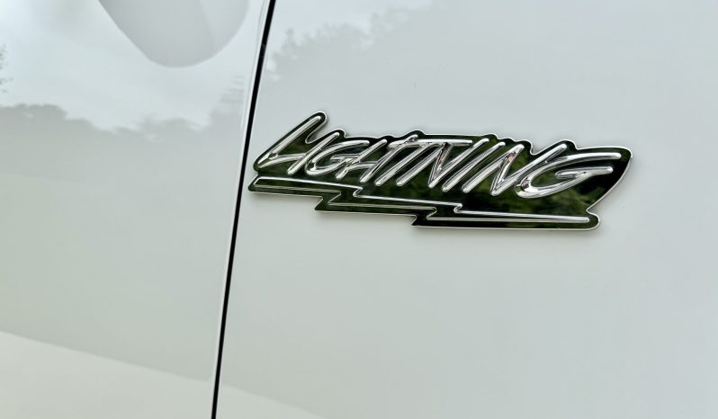 
								2000 Ford F-150 SVT Lightning full									