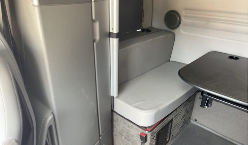 
								2019 Volvo VNL T/A full									