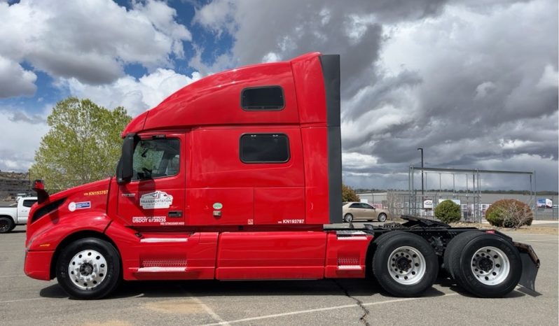 
								2019 Volvo VNL T/A full									