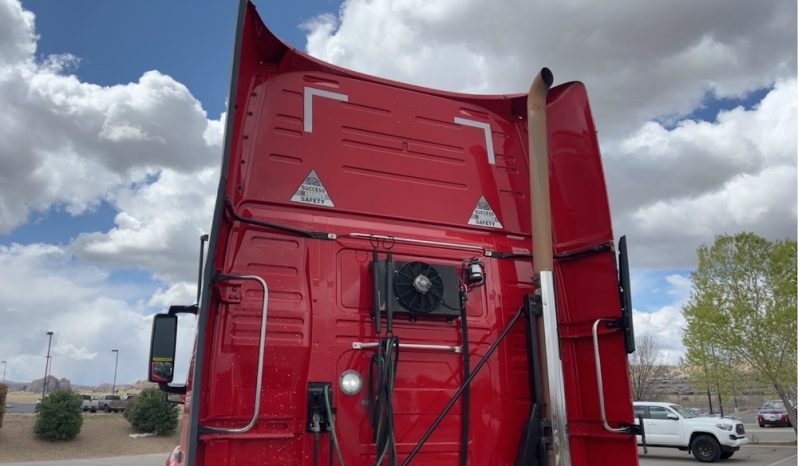 
								2019 Volvo VNL T/A full									